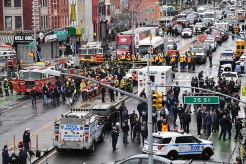 Nets to donate $50K to subway shooting victims