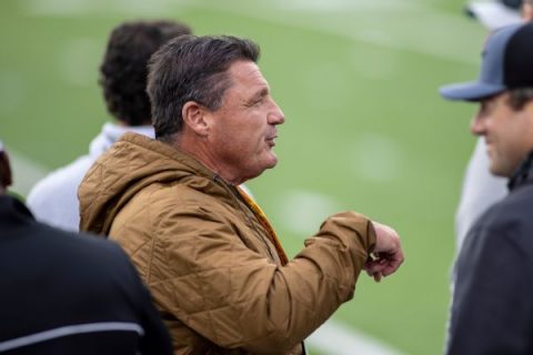 Orgeron, at ND with sons, says Irish to ‘win it all’