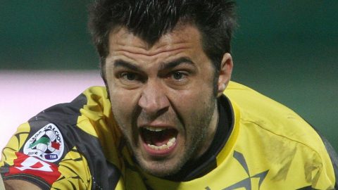 Sebastien Frey: Virus ‘nearly kills’ ex-France & Fiorentina goalkeeper