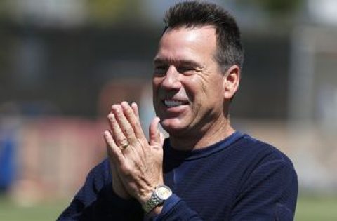 New offensive adviser Kubiak couldn’t resist job with Vikings