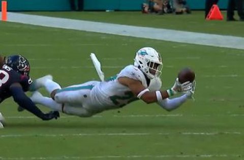 Brandon Jones recovers a costly Texans’ fumble to help Dolphins secure their second win