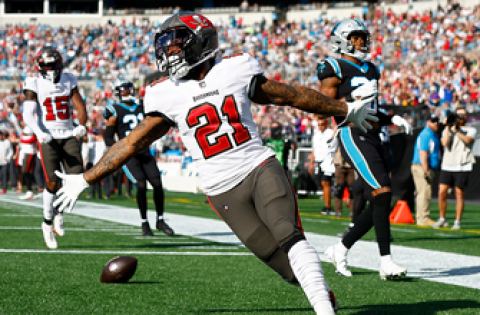 Ke’Shawn Vaughn takes off for a 55-yard rushing touchdown